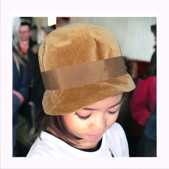 VINTAGE 60’s Girls Cloche Velvet Hat Caramel Tan by Mr. John Juniorette - Picture 2 of 5